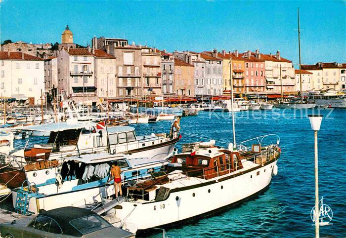 Saint Tropez Var Un coin du port et le Quai Suffren Bate