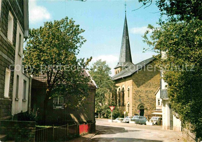 Waldbroel Ortspartie an der Kirche