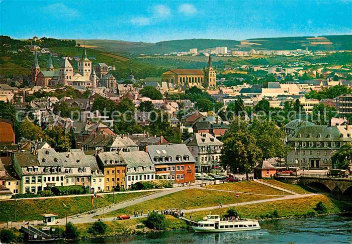 Trier Stadtpanorama Blick uebe die Mosel
