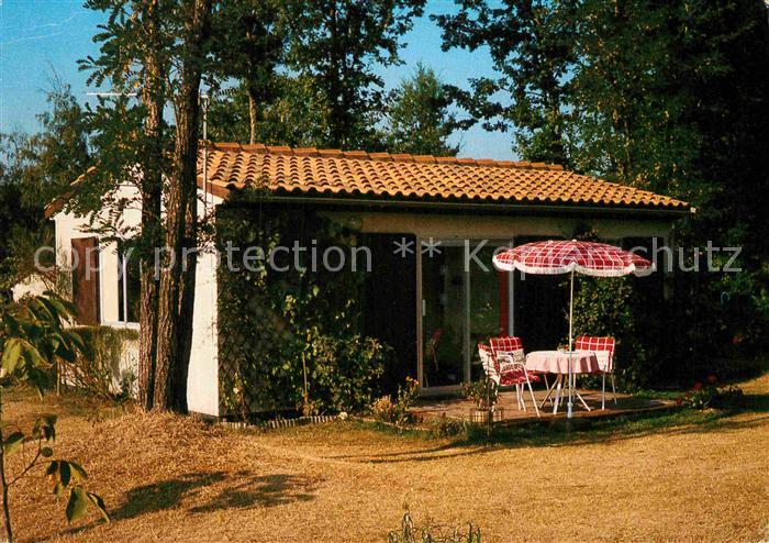 Montbron Village de Vacances Le Chat Bungalow