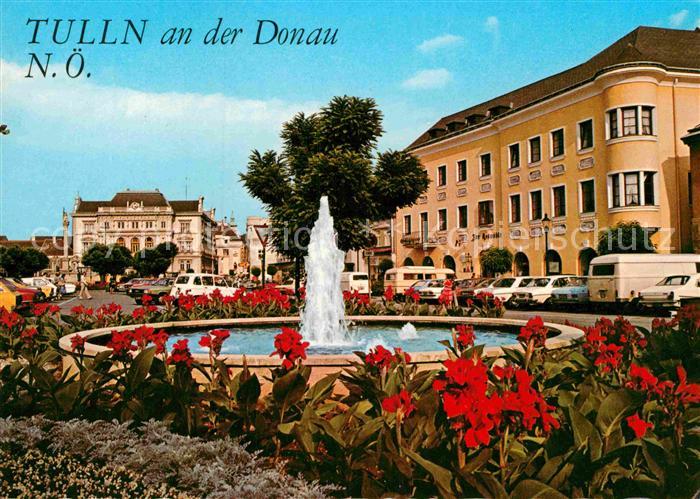 Tulln Donau Brunnen Marktplatz Blumen und Messestadt