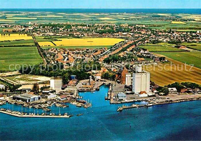 Insel Fehmarn Ostseebad Burg und Hafen von Burgstaaken Fliegeraufnahme