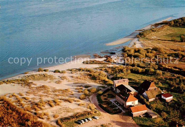 Krautsand Buhrfeinds Gaststaetten Hotel zur Elbaussicht Fliegeraufnahme