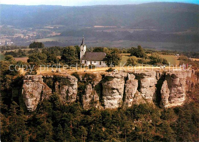 Staffelberg Felsenkrone mit Adelgundis Kapelle Kulturdenkmal Hoehensiedlung Flie