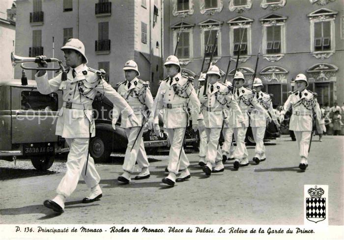Leibgarde Wache Principaute de Monaco Place du Palais R