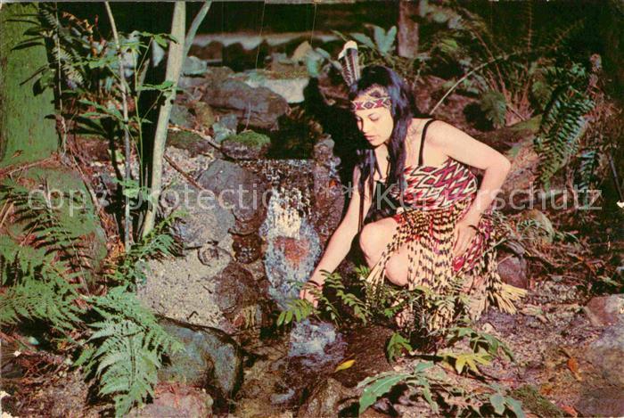 Typen Maori Girl Rotorua New Zealand Rainbow