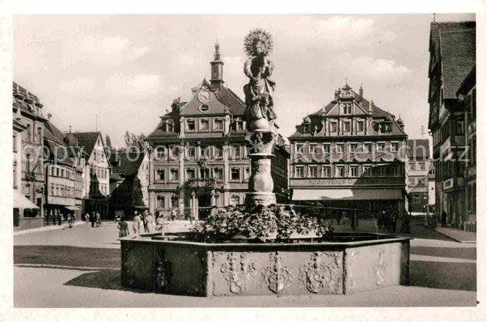 Schwaebisch Gmuend Oberer Marktplatz Brunnen Rathaus