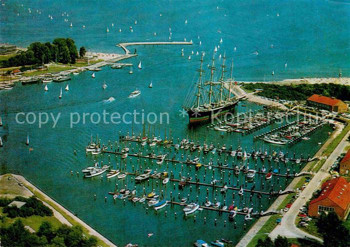 Travemuende Ostseebad Yachthafen Segelschiff Viermaster Fliegeraufnahme