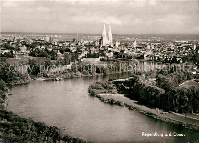 REGENSBURG Bayern Stadtbild mit Donau