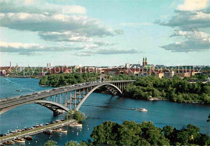 Stockholm Utsikt oever Vaesterbron mot Soeder