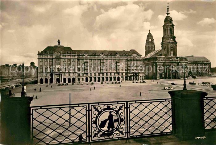 DRESDEN Elbe Altmarkt Kreuzkirche Rathaus