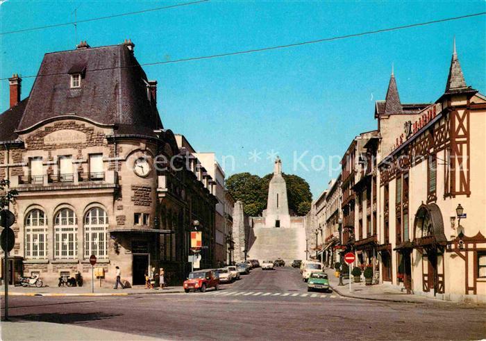 Verdun Meuse La Poste et le Monument de la Victoire