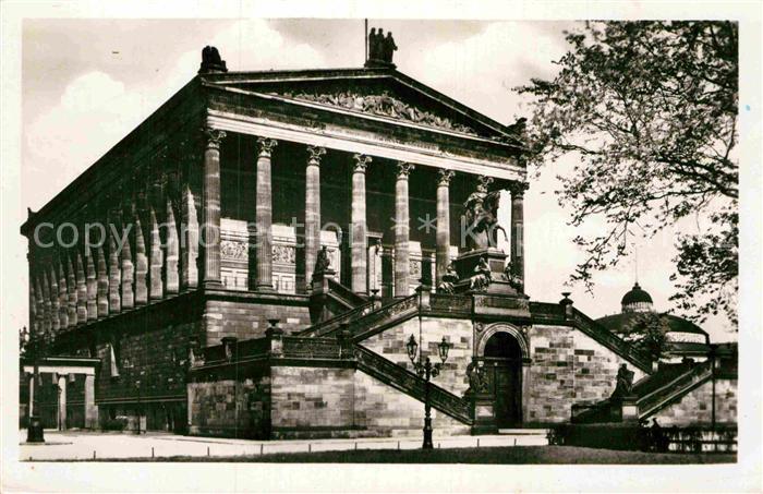 BERLIN  CITY Nationalgalerie Denkmal Reiterstandbild