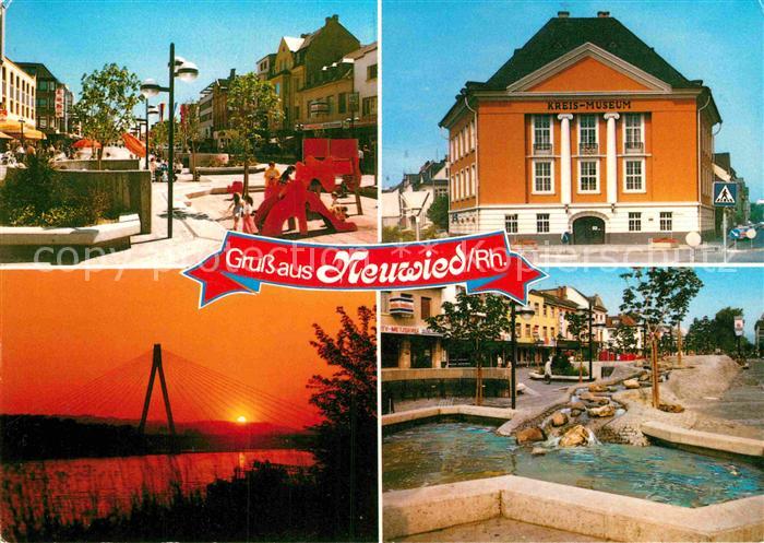 Neuwied Rhein Fussgaengerzone Museum Sonnenuntergang Brunnen