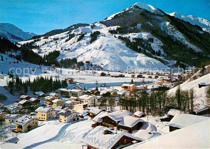 Hinterglemm Saalbach Winterpanorama mit Zwoelferkogel Alpen