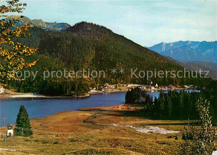 Spitzingsee Landschaftspanorama Bergdorf mit Sonnwendjoch und Rotwand Alpen