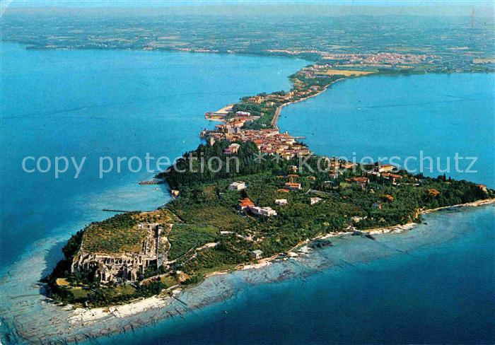Sirmione Lago di Garda Halbinsel Gardasee Fliegeraufnahme