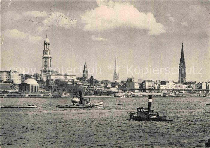 HAMBURG  CITY Hafen und Tuerme der Stadt