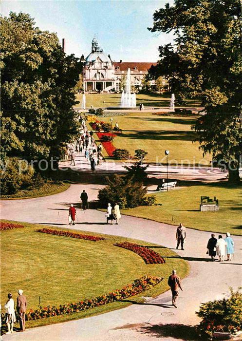 Bad Oeynhausen Blick von der Wandelhalle Kurhaus Leuchtfontaene