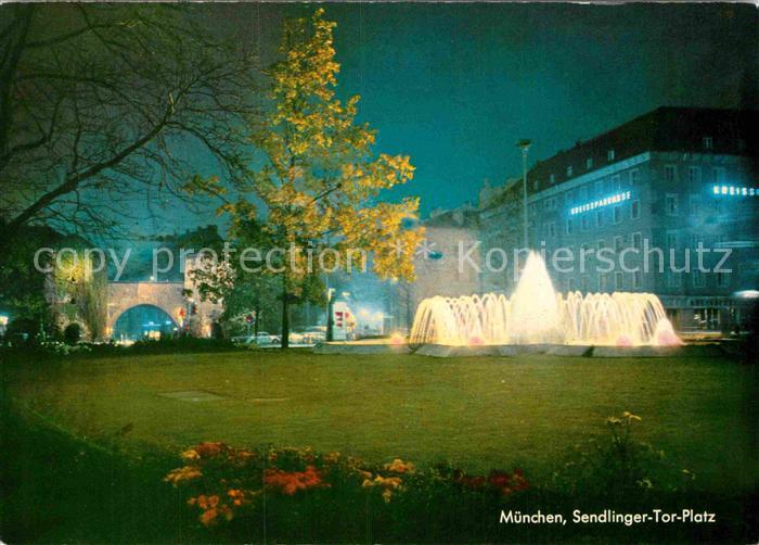 Muenchen Bayern Sendlinger Tor Platz Nachtaufnahme