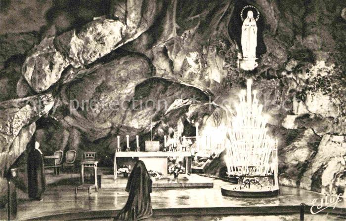 Lourdes Hautes Pyrenees La Grotte Miraculeuse de nuit