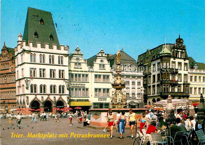 Trier Marktplatz mit Petrusbrunnen