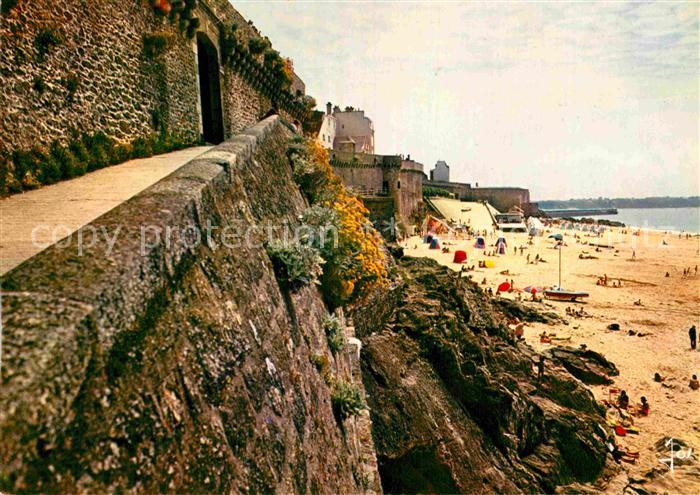 Saint-Malo 35 Les remparts et la plage de Bon Secours