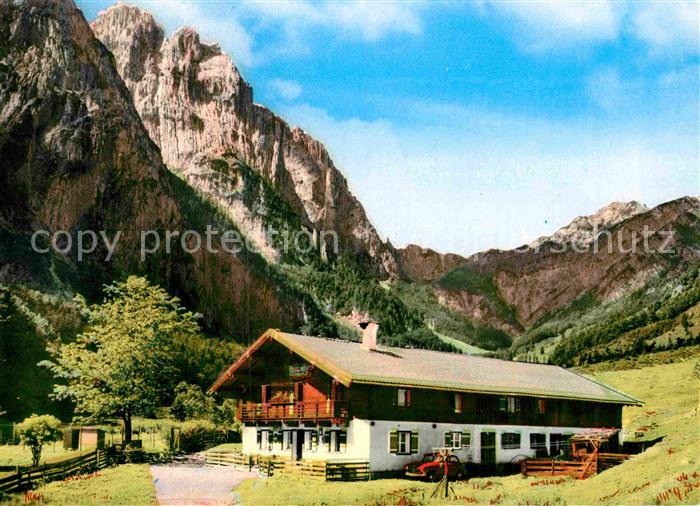 Tirol Region Fischbachalm mit Predigtstuhl und Stripsenjoch