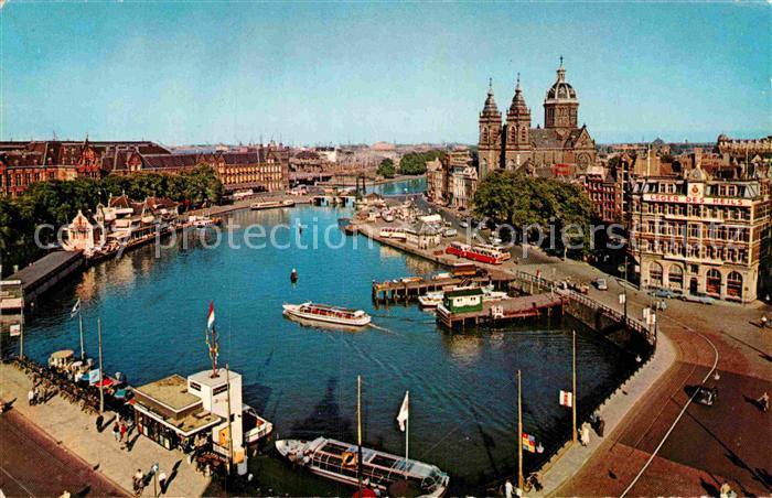 Amsterdam Niederlande Prinz Hendrikkade und Sankt Nikolaus Kirche
