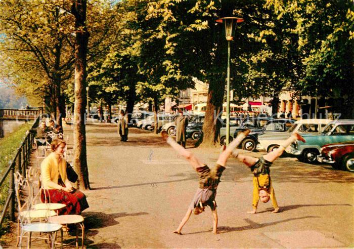 Duesseldorf Radschlaeger auf der Koenigsallee