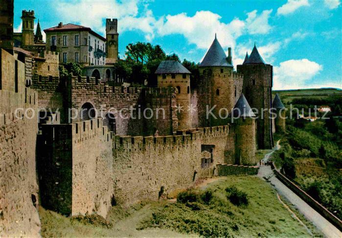 Carcassonne La Cite cote Porte Aude