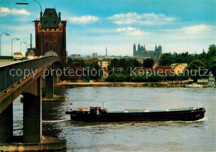 Worms Rhein Nibelungenbruecke mit Dom