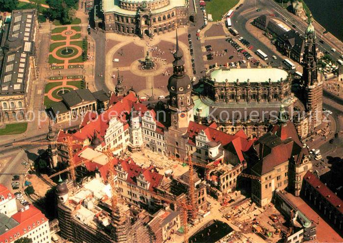 DRESDEN Elbe Schloss Kath Hofkirche Altstaedter Wache Theaterplatz Fliegeraufnah