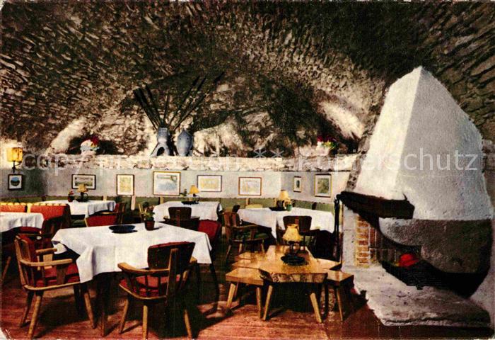 Landskron Kaernten Burgstueberl Cafe Restaurant Kamin Ruine