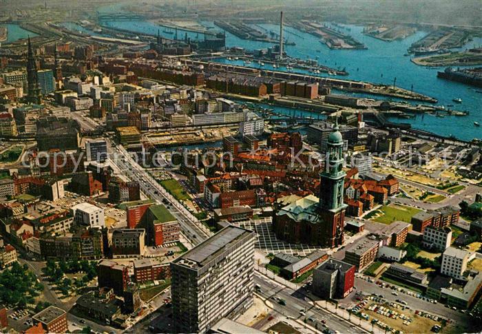 HAMBURG  CITY Michel mit Hafen Fliegeraufnahme