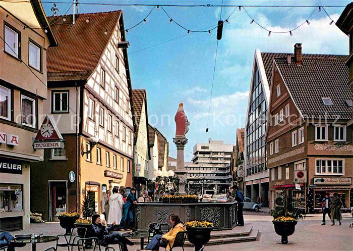 Aalen Marktplatz mit Blick auf das neue Rathaus Brunnen