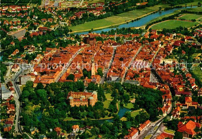 Celle Niedersachsen mit Schloss Fliegeraufnahme