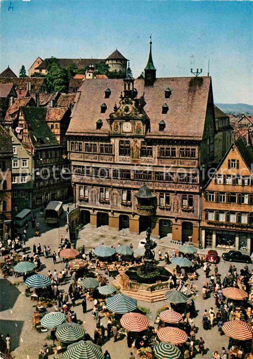 Tuebingen Marktplatz mit Rathaus Universitaetsstadt