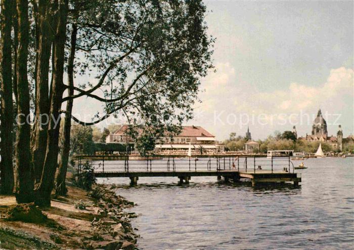 HANNOVER  CITY Uferpartie am Maschsee Bootsanleger Rathaus