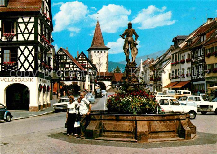 Gengenbach Marktplatz Brunnen Statue Fachwerkhaus Kirchturm