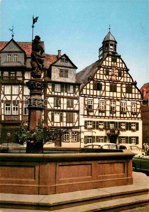 Butzbach Marktplatz Brunnen Fachwerkhaeuser