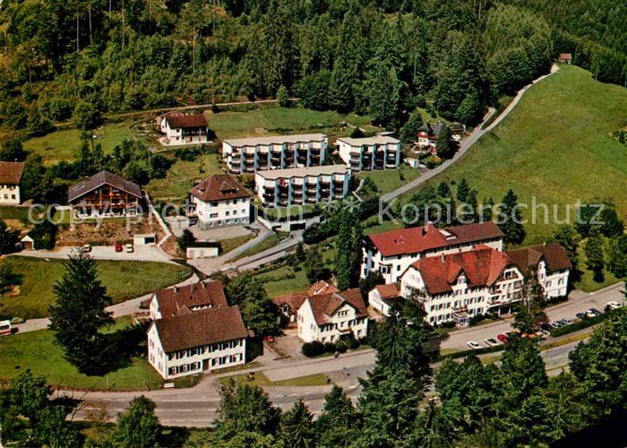 Schoenmuenzach Kneipp Luftkurort im Schwarzwald Fliegeraufnahme