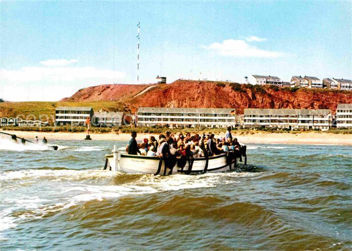 Helgoland Blick auf Suedstrand und Falm Boerteboot Nordseeinsel