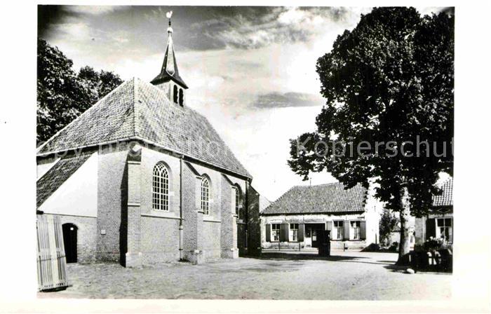 Bronkhorst Kapel te Bronkhorst anno 1344 met geveltje oud Burgemeestershuis
