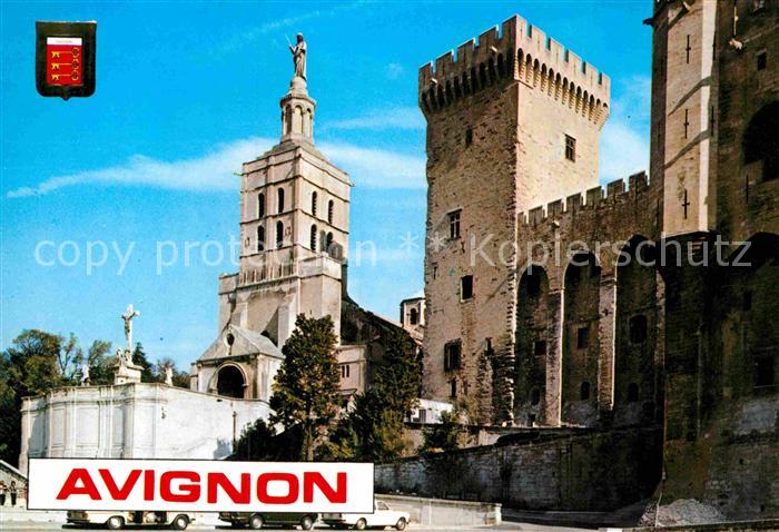 Avignon Vaucluse Notre Dame des Doms et le Palais des Pa