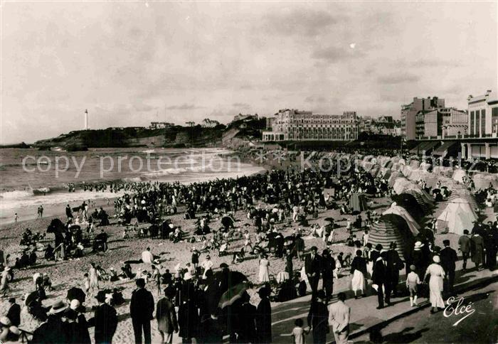Biarritz Pyrenees Atlantiques Grande Plage a l Heure du Bain