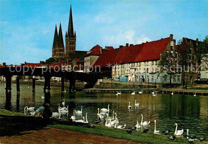 Luebeck Malerwinkel mit St Petri und St Marien
