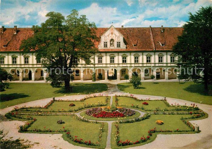 Benediktbeuern Kloster mit Garten