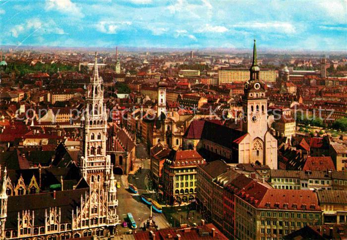 Muenchen Bayern Blick von Frauenkirche auf Rathaus und St. Peter