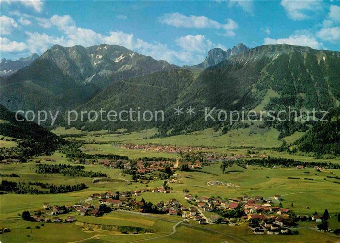 Pfronten Ostallgaeu Bayern Fliegeraufnahme mit Rossberg Aggenstein und Breitenbe